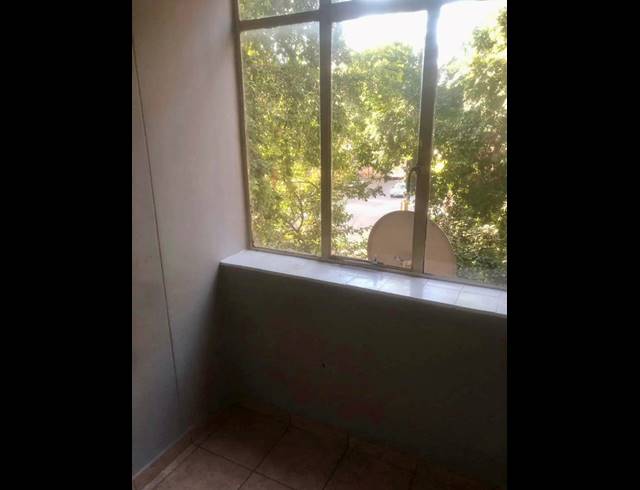 5 BEDROOM APARTMENT FOR SALE IN SUNNYSIDE